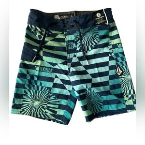 Volcom Boys Mod Tech  Board Shorts size 6 NWT